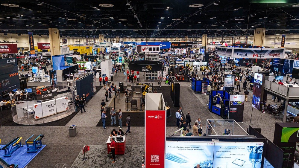 顶鑫智能 2025 FABTECH 展会圆满结束，工业除尘方案获北美客户关注